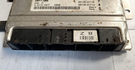 2003-2004 Hyundai Tiburon ecm ecu computer 39109-37718 - Swan Auto