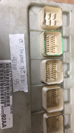 P04727292AA Dodge Caravan or Chrysler T&C bcm body control module 2001