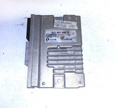 9J1 907 442 G Interface Gateway control module 2023 Porsche Taycan