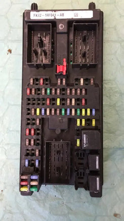 2015 Land Rover Discovery fuse box FK72-14F041-AB