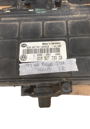 01M 927 733 CB  VW Passat 1997 TCM transmission computer