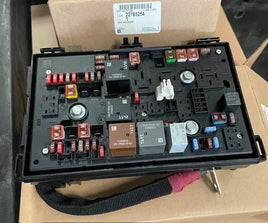 22785254 Chevy Volt 2013 fuse relay box **New OEM**