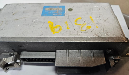 0 265 100 301 Cadillac Allante 1994 abs computer module