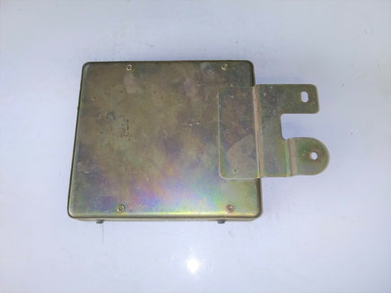 MD109390 ecm ecu computer 1987-1989 Mitsubishi pickup