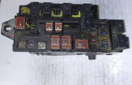 82231AE01A Subaru Legacy 2000-2001 fuse box