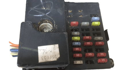 15329229 Chevy Monte Carlo or Cutlass 2004 Fusebox control module - Swan Auto