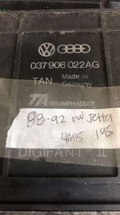 037 906 022 AG ECM ECU computer 1988-1992 VW Jetta