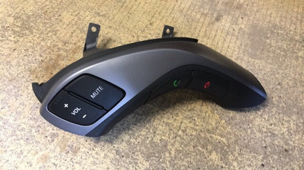 96700-3X610-SA5 Hyundai Elantra 2011-2016 phone/volume button  **NEW**