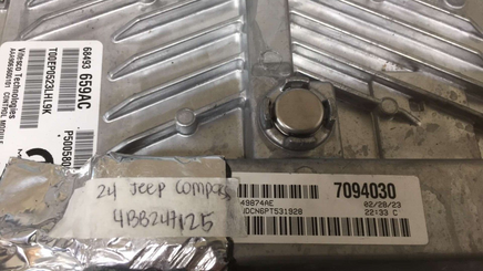 68493659AC Jeep Compass or Patriot 2024 ecm ecu computer