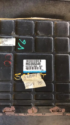 MD355249 Mitsubishi Galant 1999 ecm  ecu computer