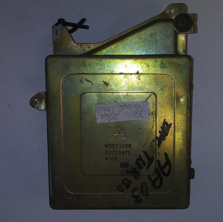 MD071084 pcm ecu ecm computer 1984-1985 Mitsubishi Starion