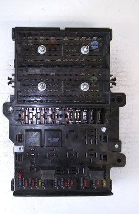 P4707784 Chrysler Voyager 2006 fuse junction box