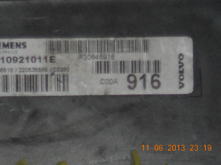 S110921011E Volvo S40 2001-2003 ecm ecu computer