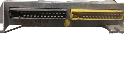 65.81-1372823 BMW 733I on board control module computer 1984