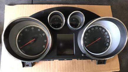 2013 Buick Regal speedometer instrument cluster kilometers 22956345 **NEW**