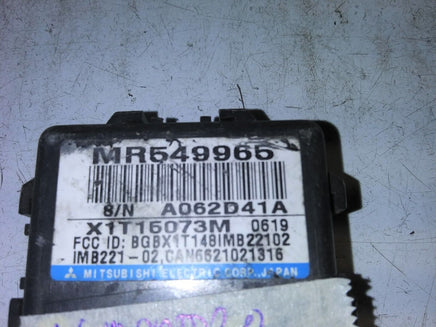 2001 Mitsubishi Montero theft locking module MR549966 - Swan Auto