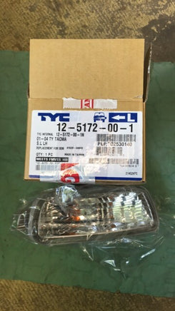 2001-2004 Toyota Tacoma left park light lamp in bumper NEW TO2530140