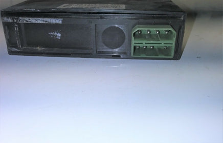 65.81-1 373 726 BMW 318i 325i 1984-1989 on board relay module