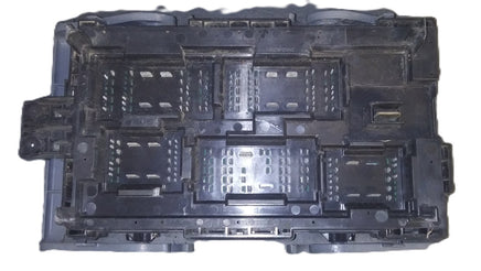 15092625_02 fuse junction box 2007-2009 Chevrolet Tahoe