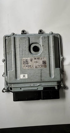 7PP.915.022.G Porsche Cayenne 2015 ecm ecu computer