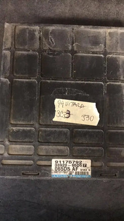 1999 Suzuki Vitara ecm ecu computer 33920-65D57