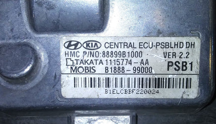 88899B1000 pre seat belt module computer 2015-2016 Hyundai Genesis
