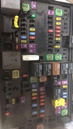 P68417603AB Jeep Grand Cherokee TIPM Fuse box 2018 - Swan Auto
