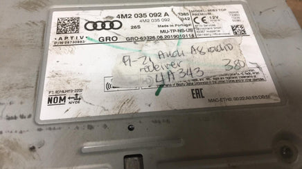 4M2 035 092 A Audi A8 2019-2021 radio receiver control module