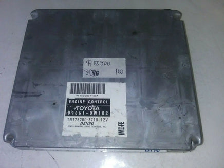 1999 Toyota Lexus ES300 ecm ecu computer 89661-0W102