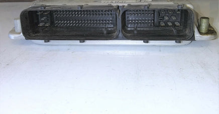 06A 906 032 KT  Volkswagen VW Beetle 2003 ecm ecu computer