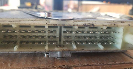 0 230 000 965 ecm ecu computer 1994 Volvo 850