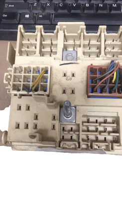15266957-02 Chevy Trailblazer or GMC Envoy 2006-2007 Fuse relay control module - Swan Auto
