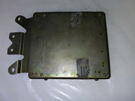 MD161840 ECM ECU computer 1990-1991 Mitsubishi Galant