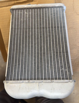 250-374 Heater core fits 1991-1996 Chevy Caprice or Impala  **NEW**