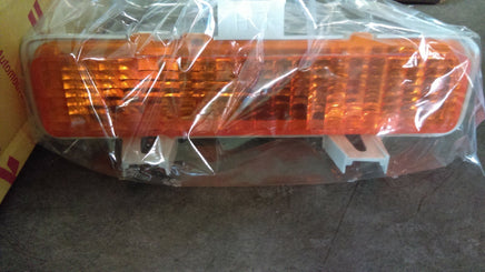 1983-1993 S10 or Sonoma left park/signal light lamp 12-1248-01 **New**