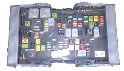 15092625_02 fuse junction box 2007-2009 Chevrolet Tahoe