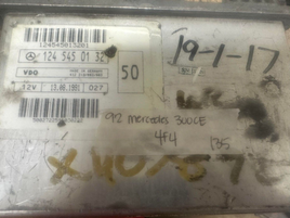 124 545 01 32 Mercedes-Benz 300CE ecm ecu computer 1992