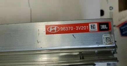 2012-2015 Hyundai Azera Amplifier power amp 96370-3V201  **Reman**