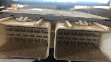 P04801060AD Caravan or Voyager 1998 BCM body control module computer