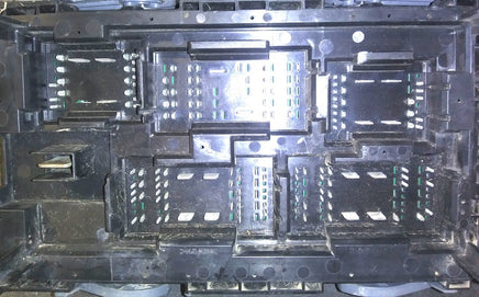 15092625_02 fuse junction box 2007-2009 Chevrolet Tahoe