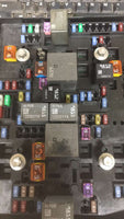 7503566C1 Navistar fusebox control module
