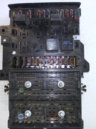 P4707784 Chrysler Voyager 2006 fuse junction box