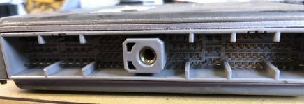 MECM-W715 Nissan Frontier 2000 ecu ecm computer