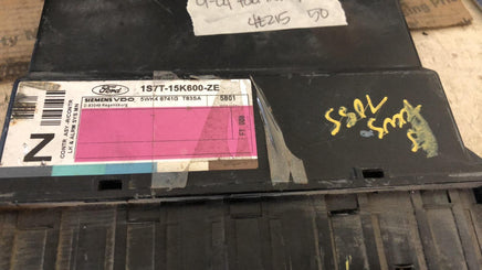 2001-2004 Ford Focus Multifunction control module computer 1S7T-15K600-ZE