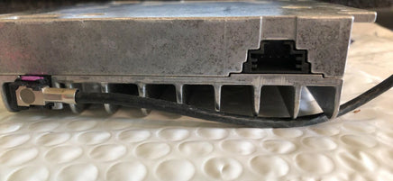 2002  BMW 745 745i phone antena amp module SYN9747A