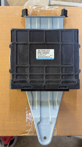 MN132954 ecm ecu computer Chrysler Sebring or Stratus 2004  **Brand new OEM**