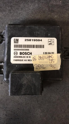 2008 Cadilac CTS park aid assist control module 25819594