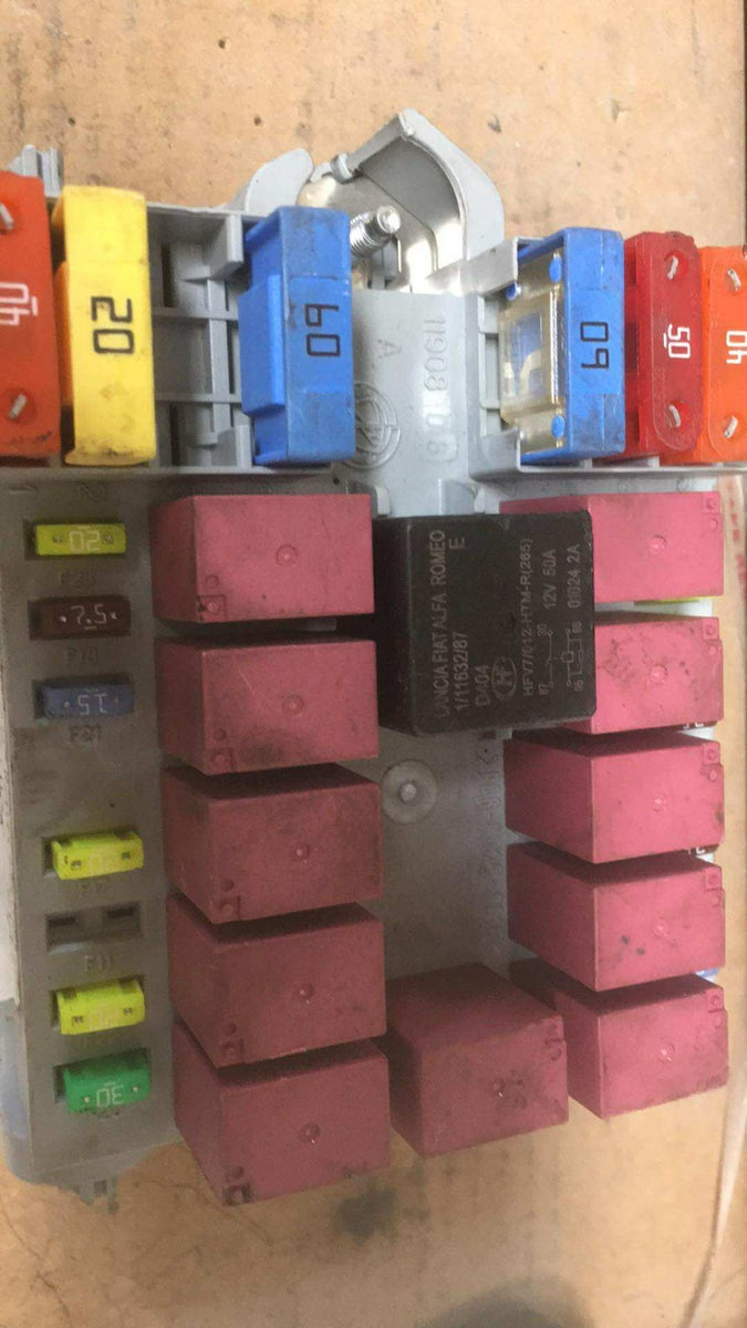 P68305537AB Fuse box control module 2020-2023 Dodge Ram Promaster ...