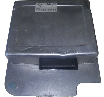 2001-2004 Volvo V40 S40 TCM transmission computer P30631898