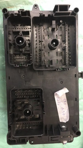 15896994_03 Cadillac SRX 2010-2011  fuse junction box